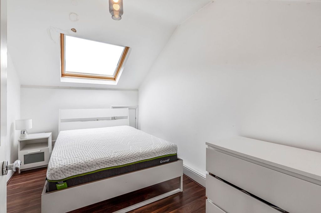 Property photo 2 of 5 Picture No. 09