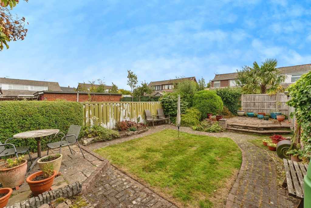Property photo 2 of 17 Photo