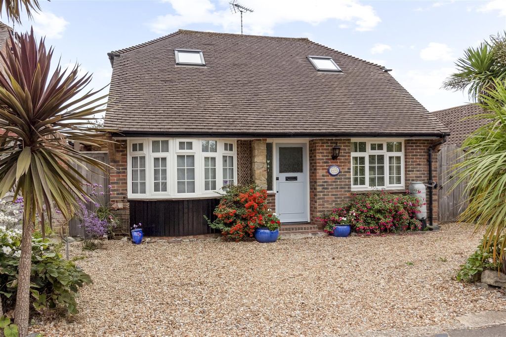 Property photo 1 of 29 45 Goring Way-001.Jpg