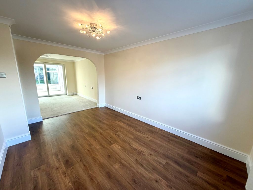 Property photo 3 of 15 Image