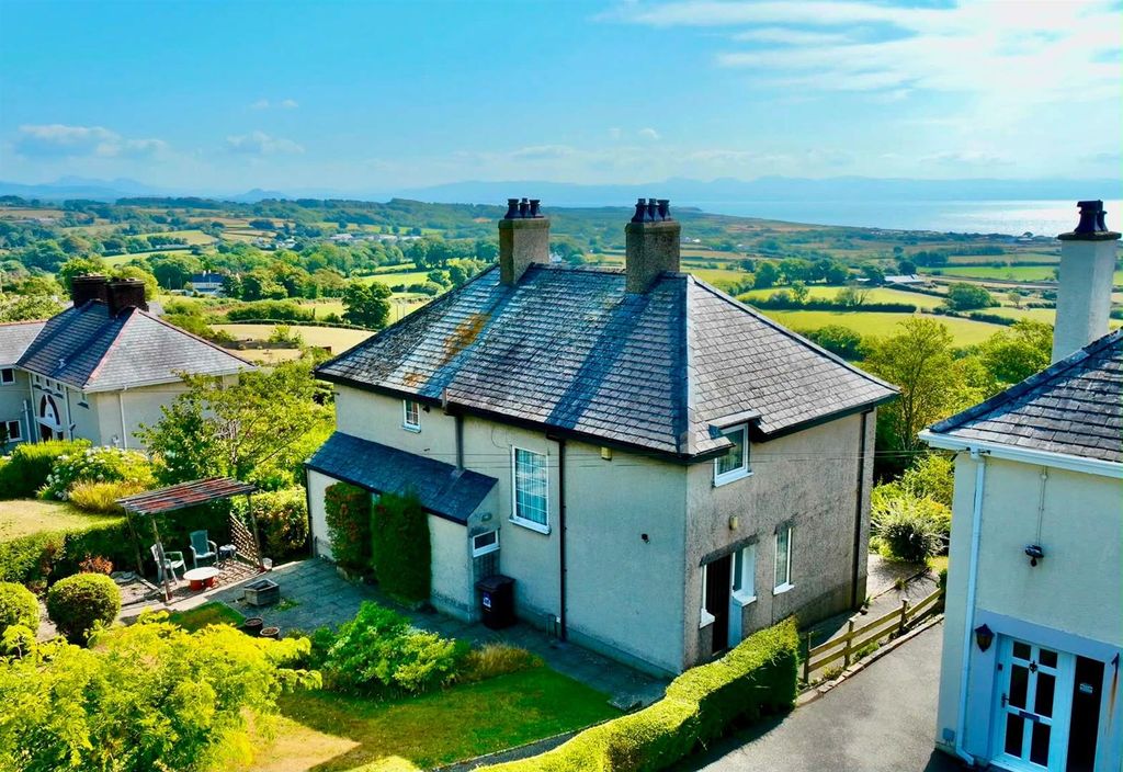 Property photo 3 of 28 c17845A5-08B6-4B3A-8A01-Df0E553cc0Bc.Jpeg