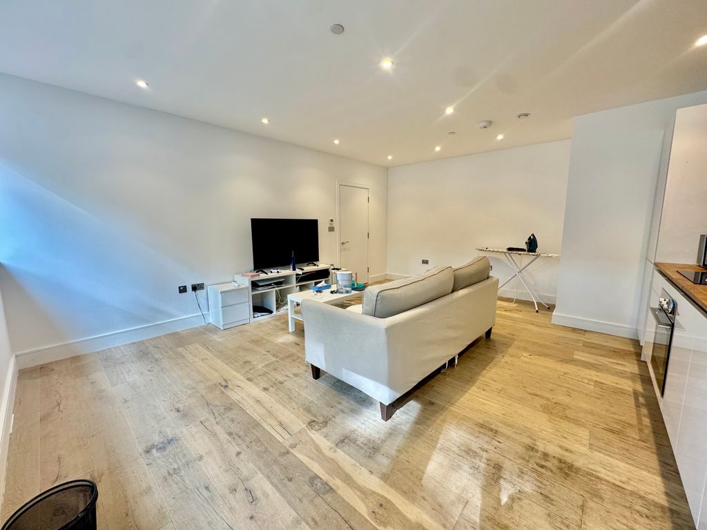Property photo 3 of 9 Image