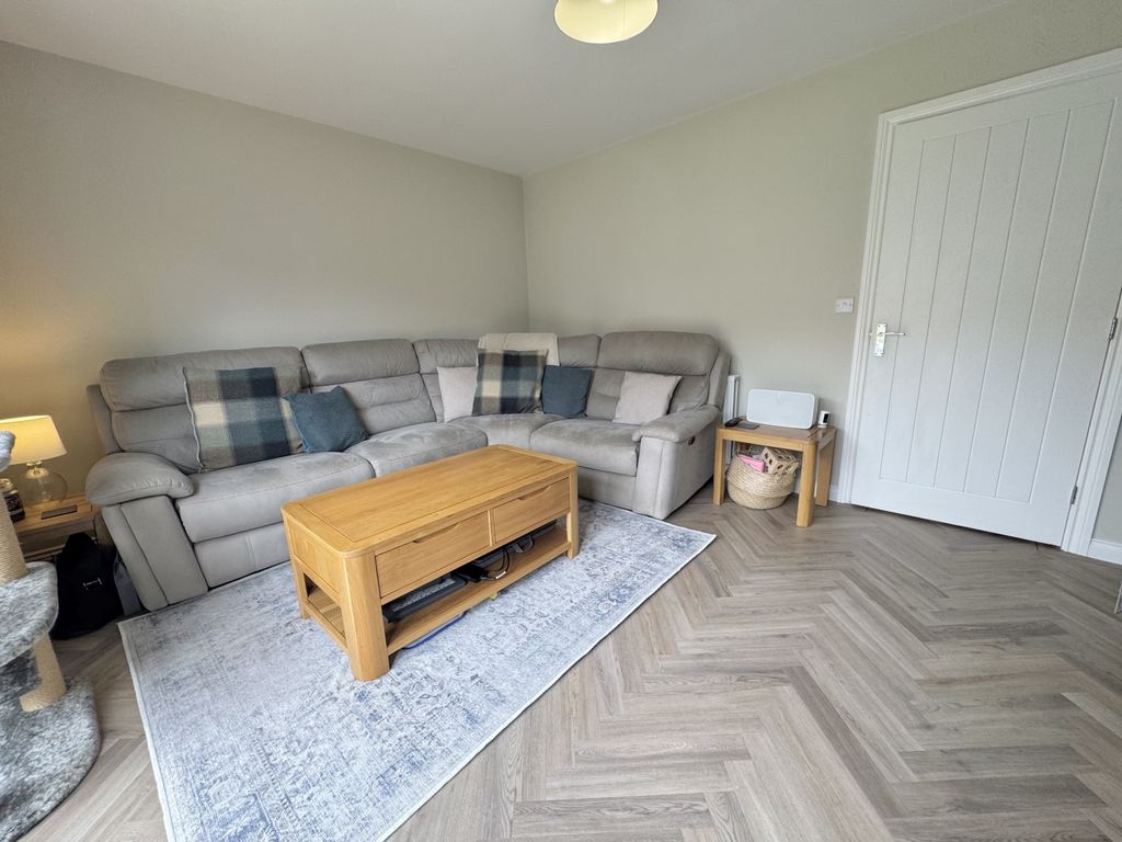 Property photo 3 of 16 Img_2024