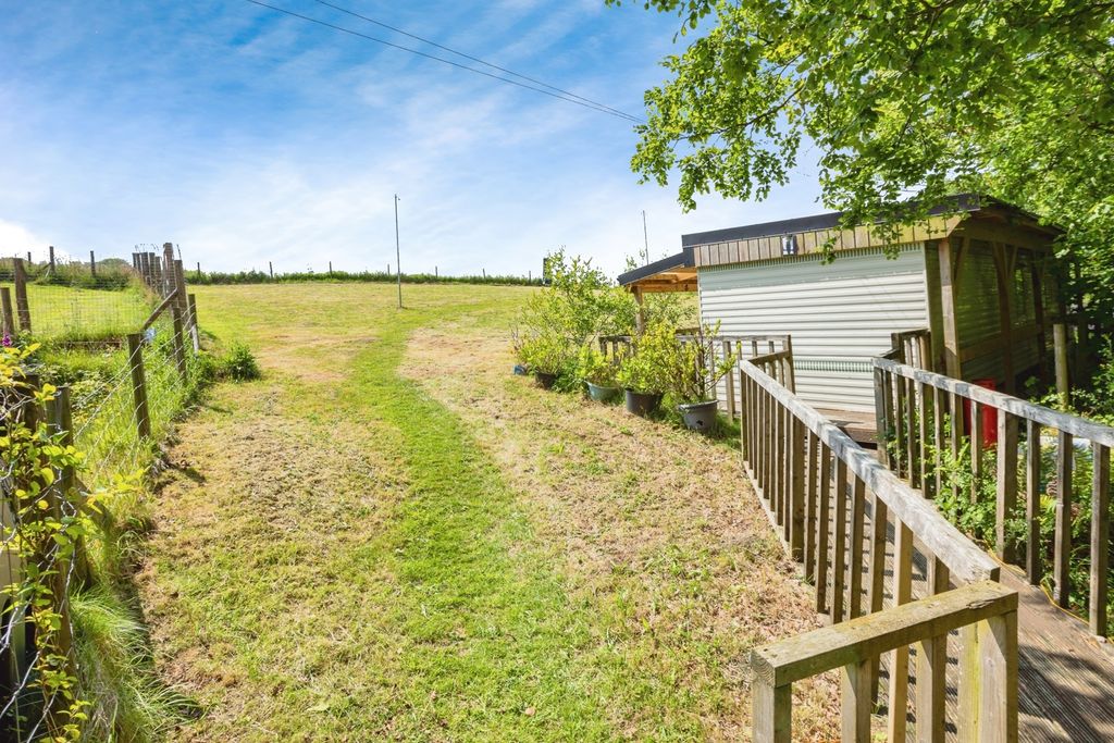 Property photo 2 of 17 Photo