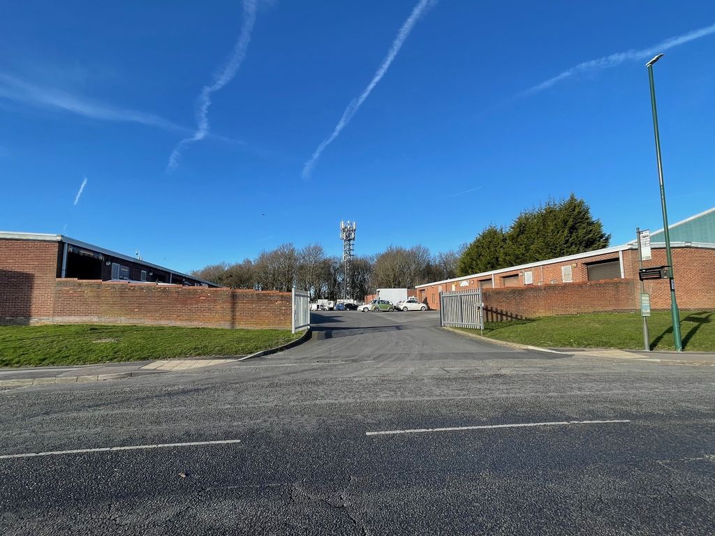 Property photo 3 of 6