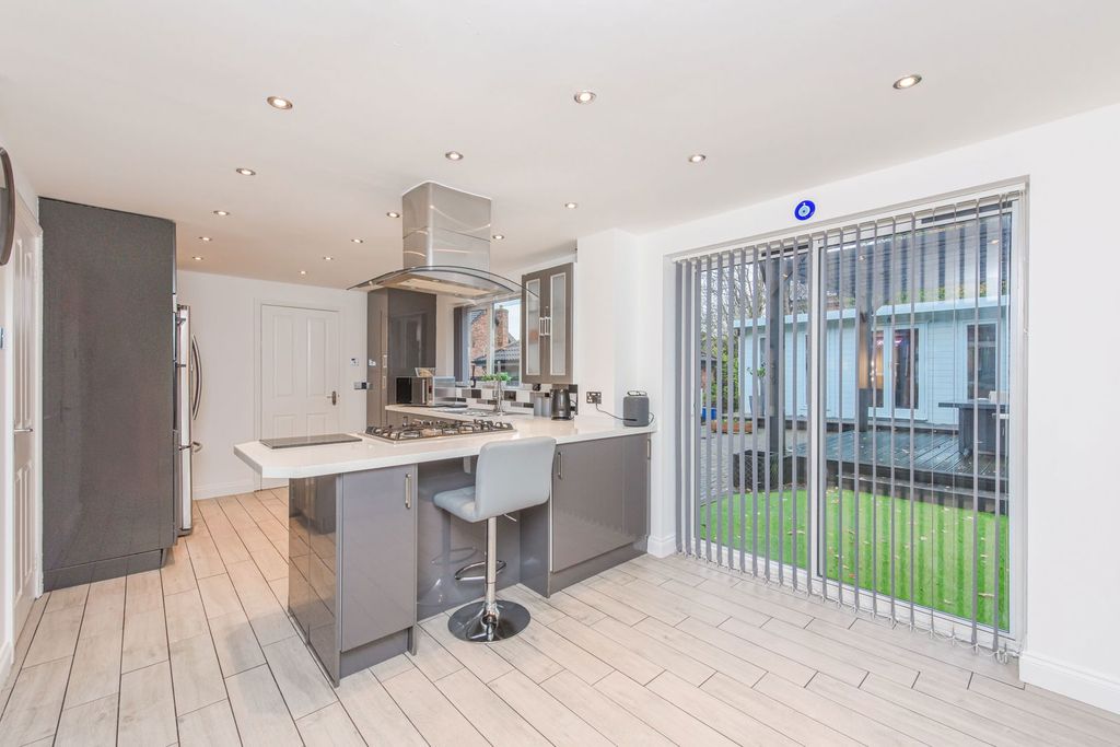 Property photo 3 of 30