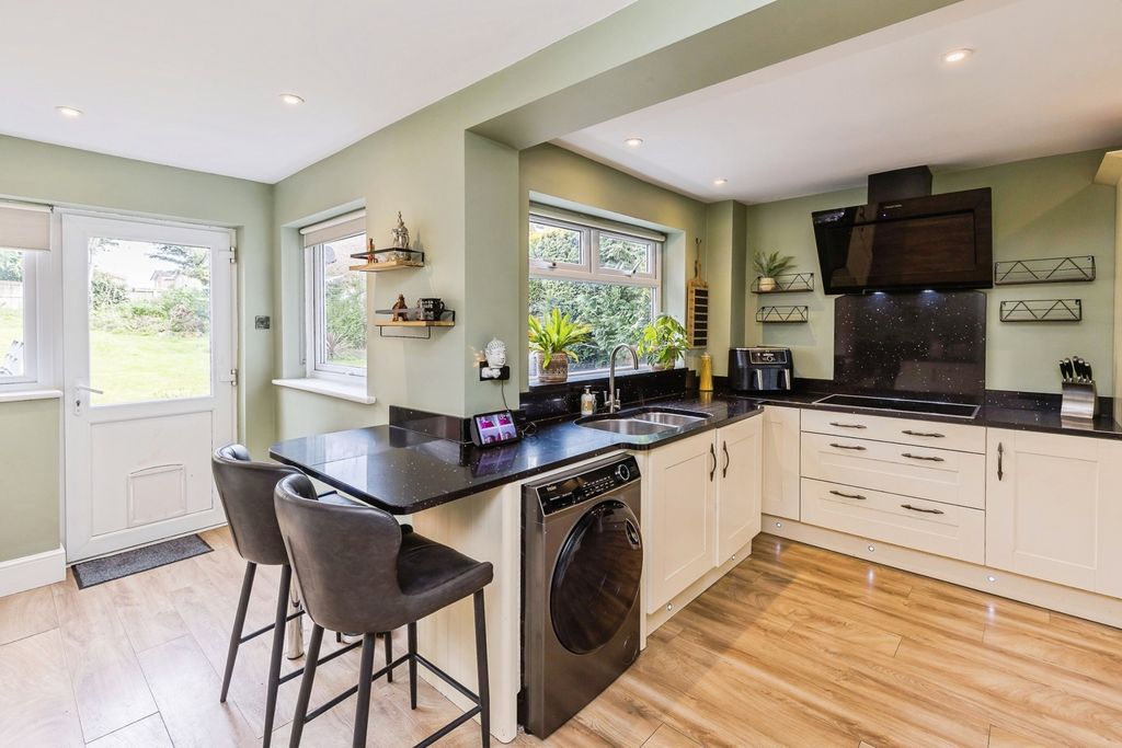 Property photo 3 of 22 Pbox-Img.Jpg