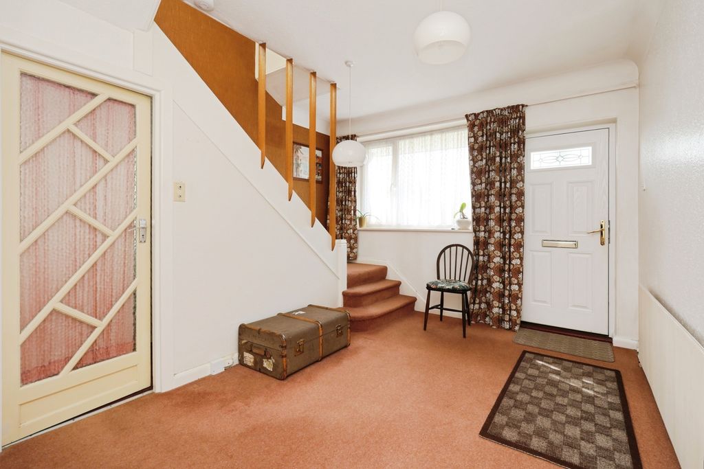 Property photo 2 of 17 Photo