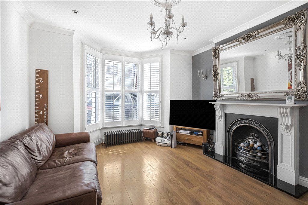Property photo 1 of 14 Living Room