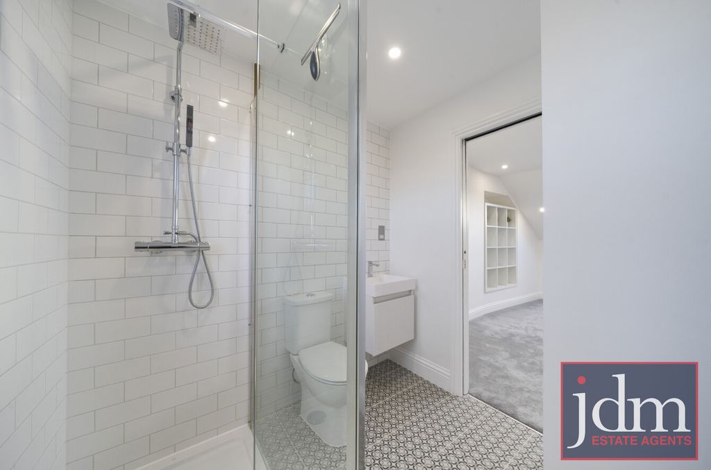 Property photo 3 of 13 6d48F8F6-77B6-44c...