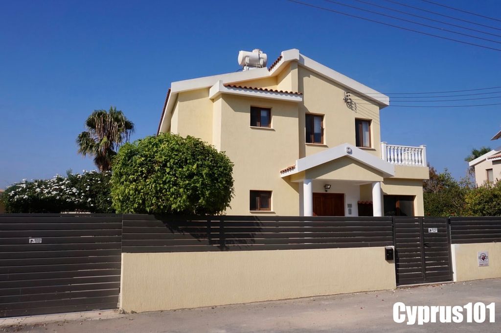 Property photo 1 of 34