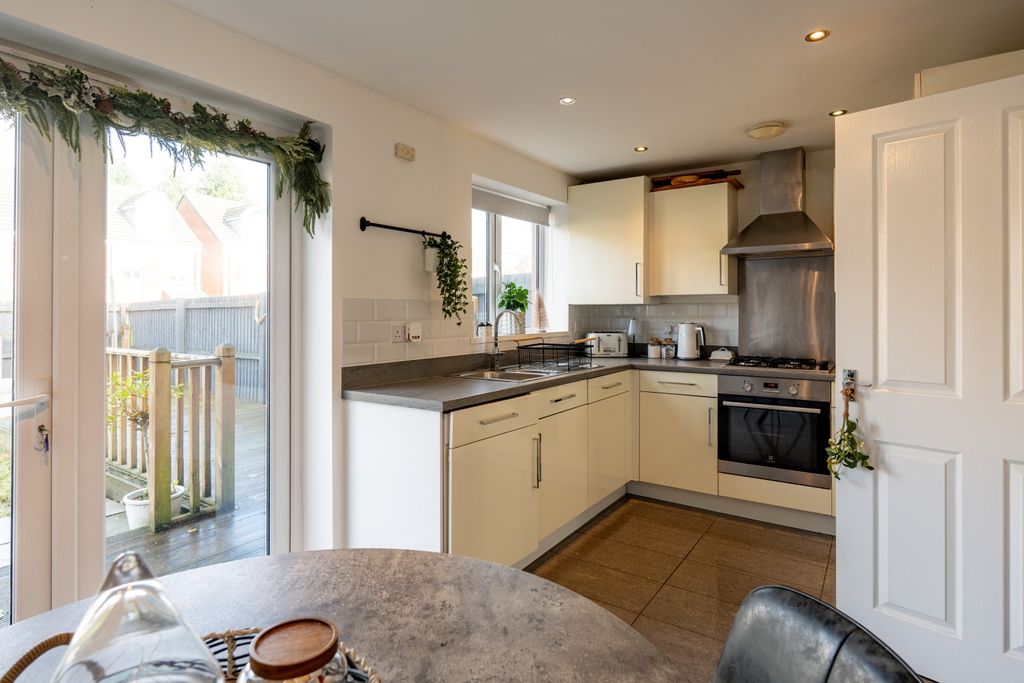 Property photo 3 of 24 Cefn Adda Close-12 2