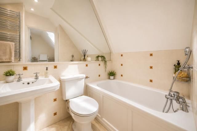 Property photo 2 of 6 Bathroom