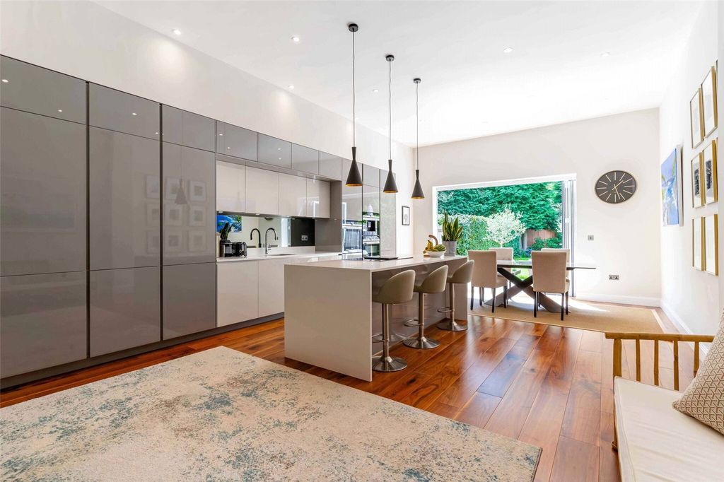 Property photo 3 of 15 Kitchen/Dinng Room