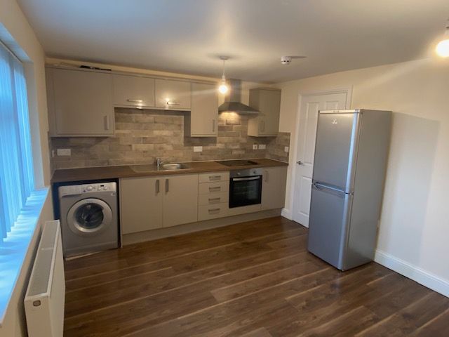 Property photo 3 of 17 Entrance Porch