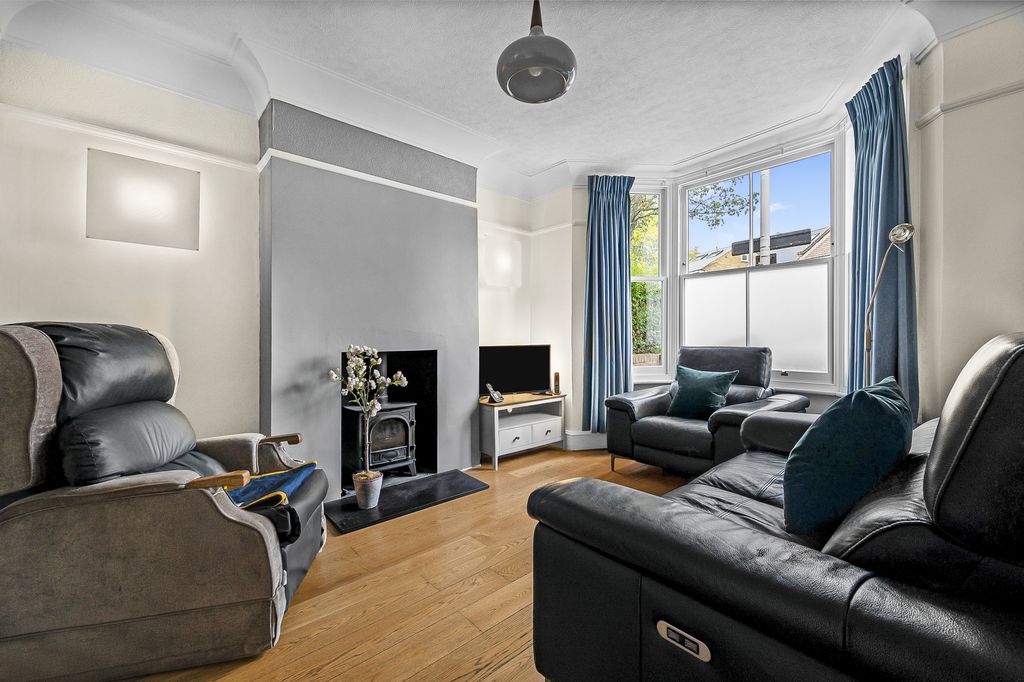 Property photo 2 of 12