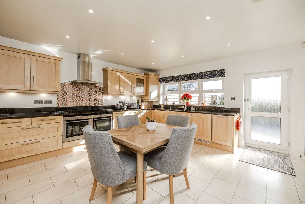 Property photo 3 of 40 C.Thepoplars,Ne110Er-34