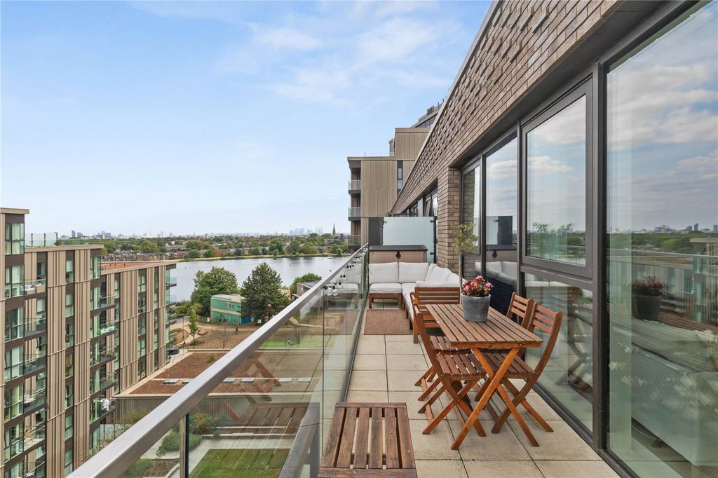 Property photo 1 of 12 Picture No. 16