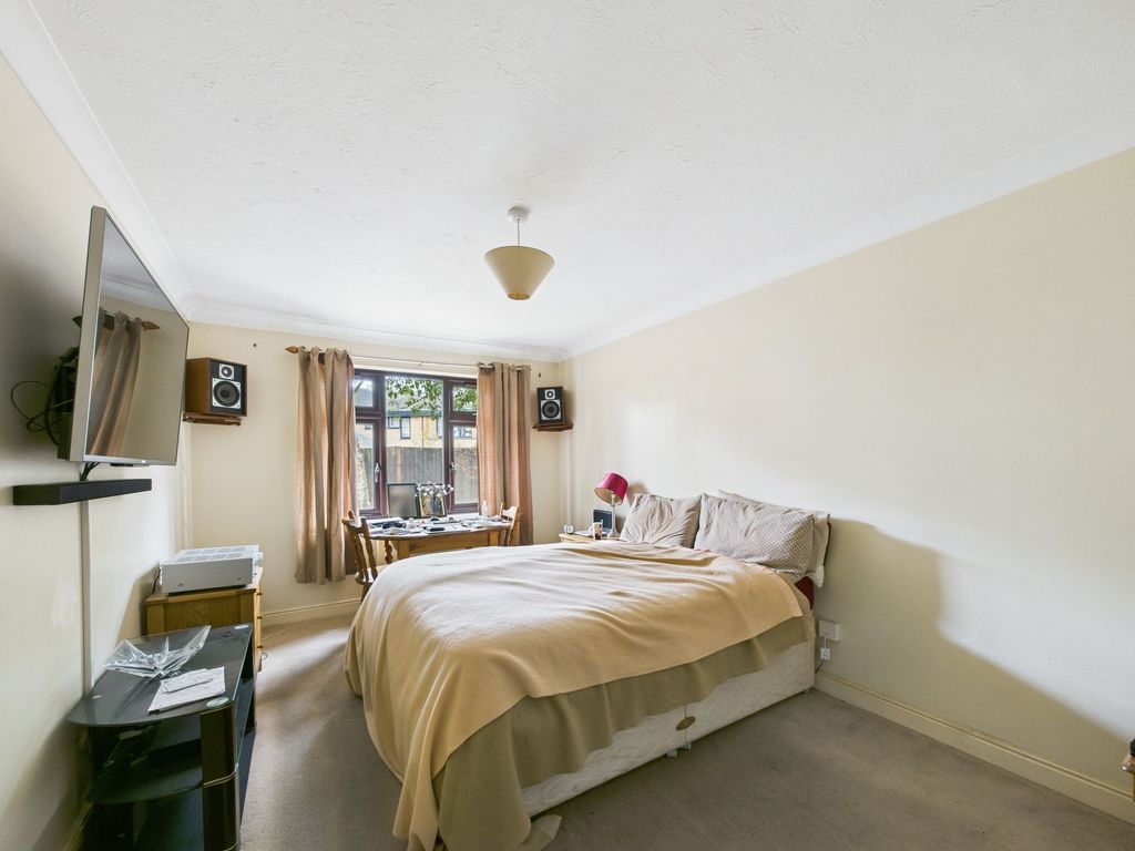 Property photo 3 of 4