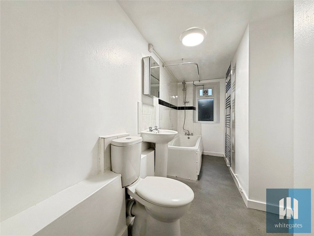 Property photo 3 of 10 Picture No. 30