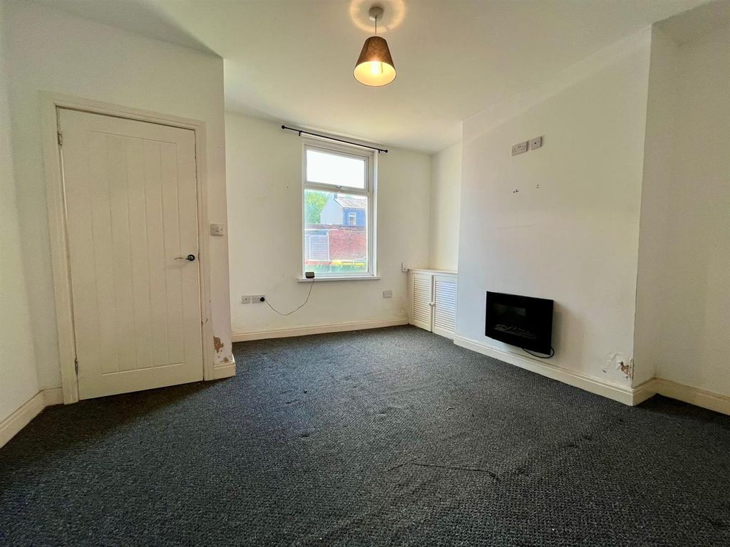 Property photo 2 of 9 Cba1ce72-442B-4476-B116-Bb709Ed81199.Jpg