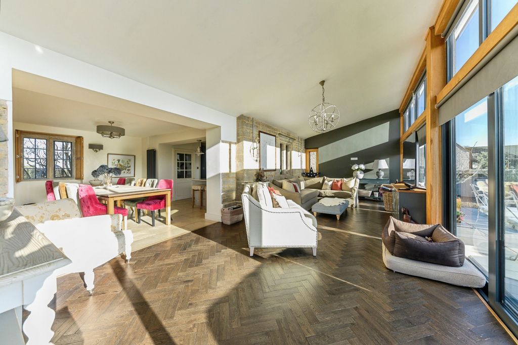 Property photo 2 of 33 Dsc_4796