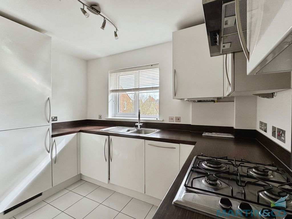 Property photo 3 of 8 630944B2--4377-82C5-9F105920Baef-25273-00000Bf6E20