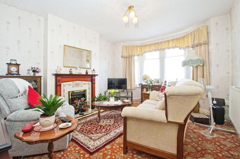 Property photo 1 of 18 Photography
