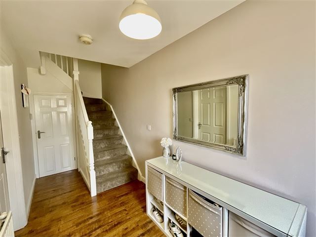 Property photo 2 of 21 Hallway