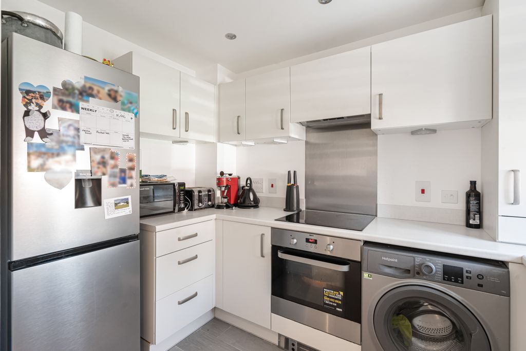 Property photo 2 of 12