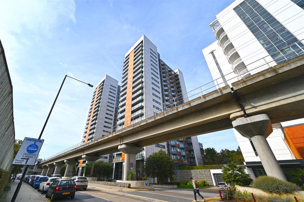 Property photo 1 of 9 Neutron-Tower (9).Jpg