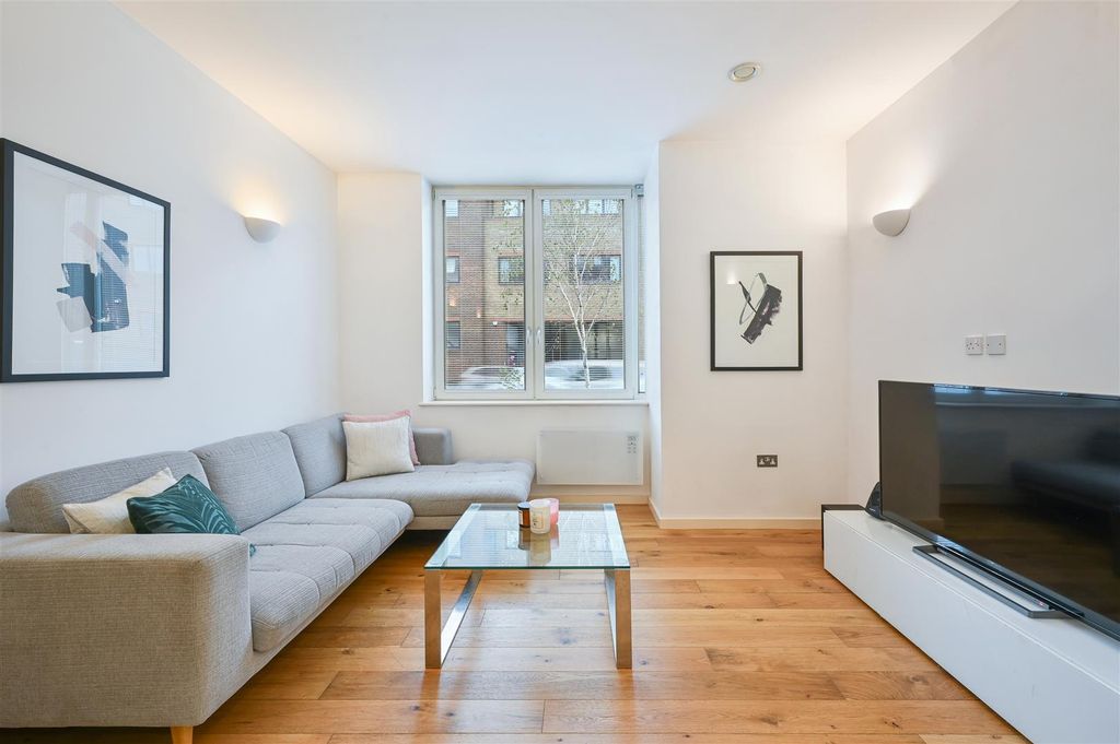 Property photo 3 of 14 Rosebery House,  (4).Jpg