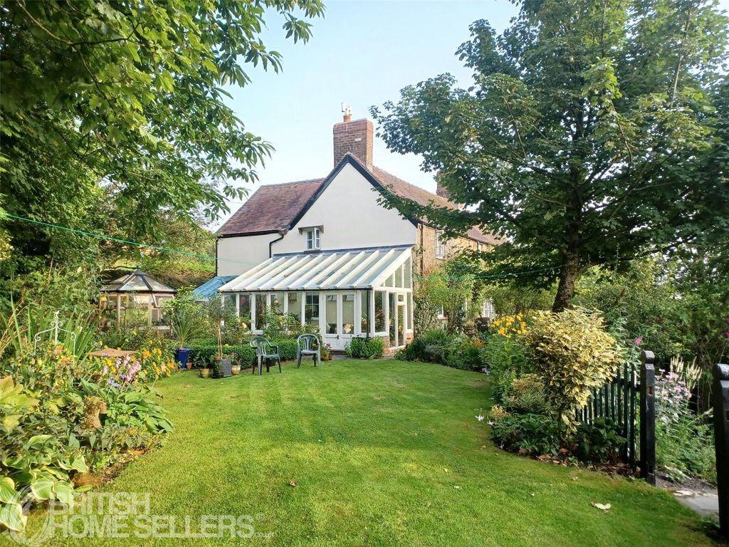 Property photo 2 of 24 Picture No. 32