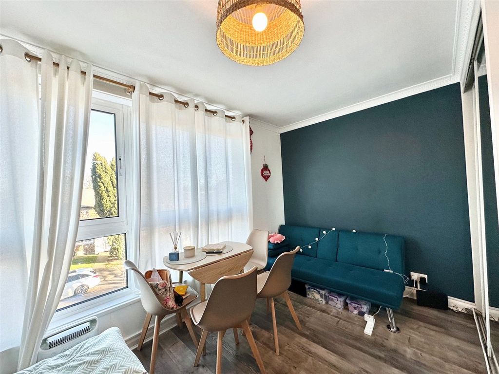 Property photo 1 of 12 Picture No. 08