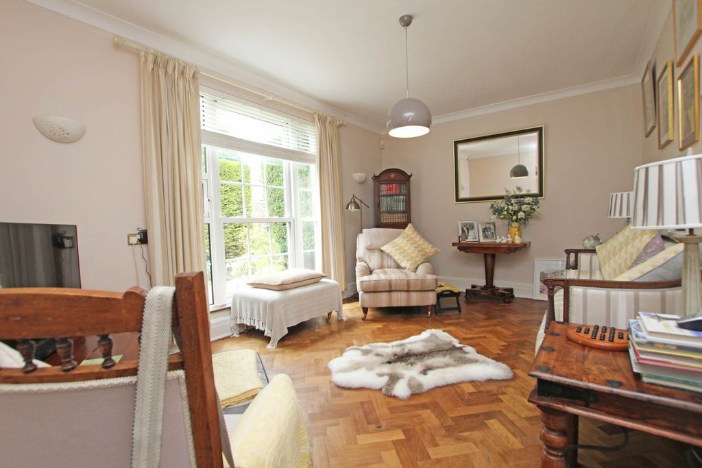 Property photo 3 of 29