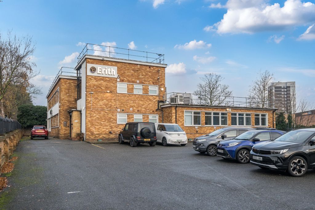 Property photo 1 of 10 Photo 7