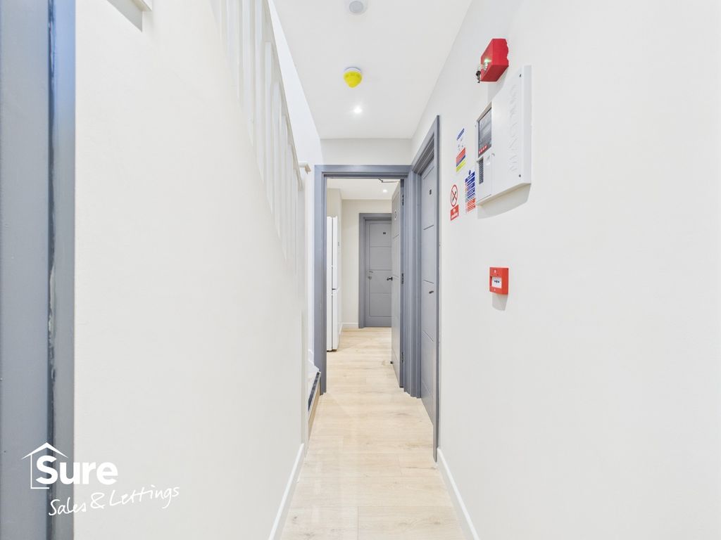 Property photo 3 of 11 4304863