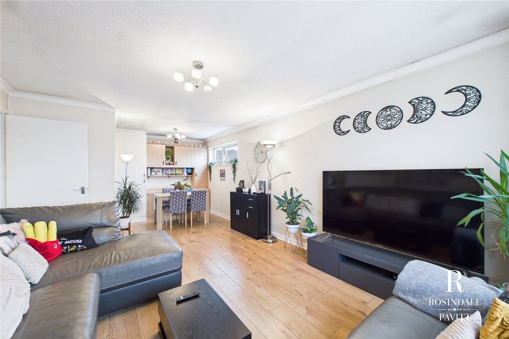 Property photo 3 of 16 Picture No. 20