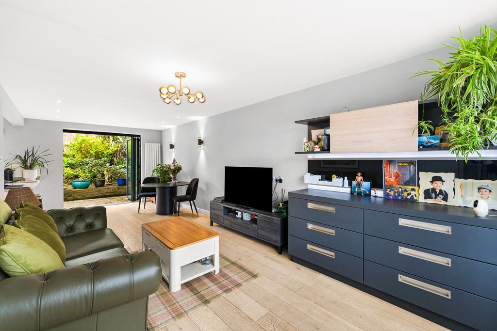 Property photo 3 of 14 Living Room