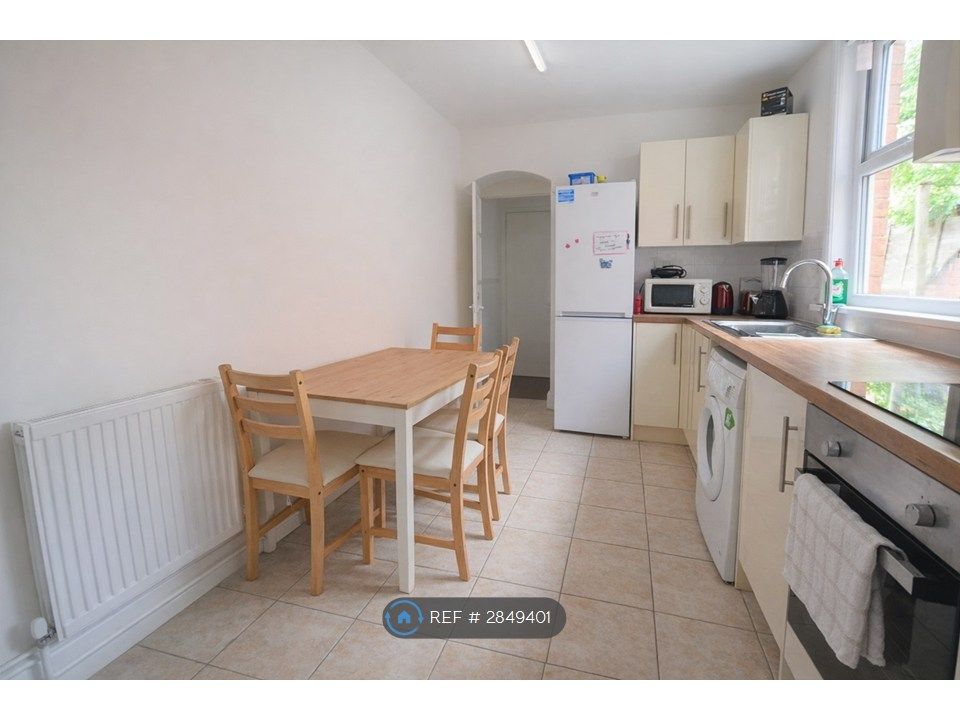 Property photo 3 of 5