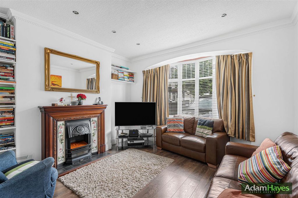 Property photo 3 of 24 14_85666_Watermarked.Jpg