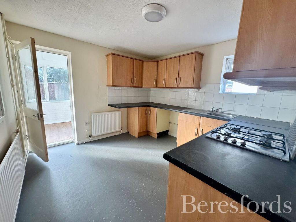 Property photo 3 of 16 Picture No. 12