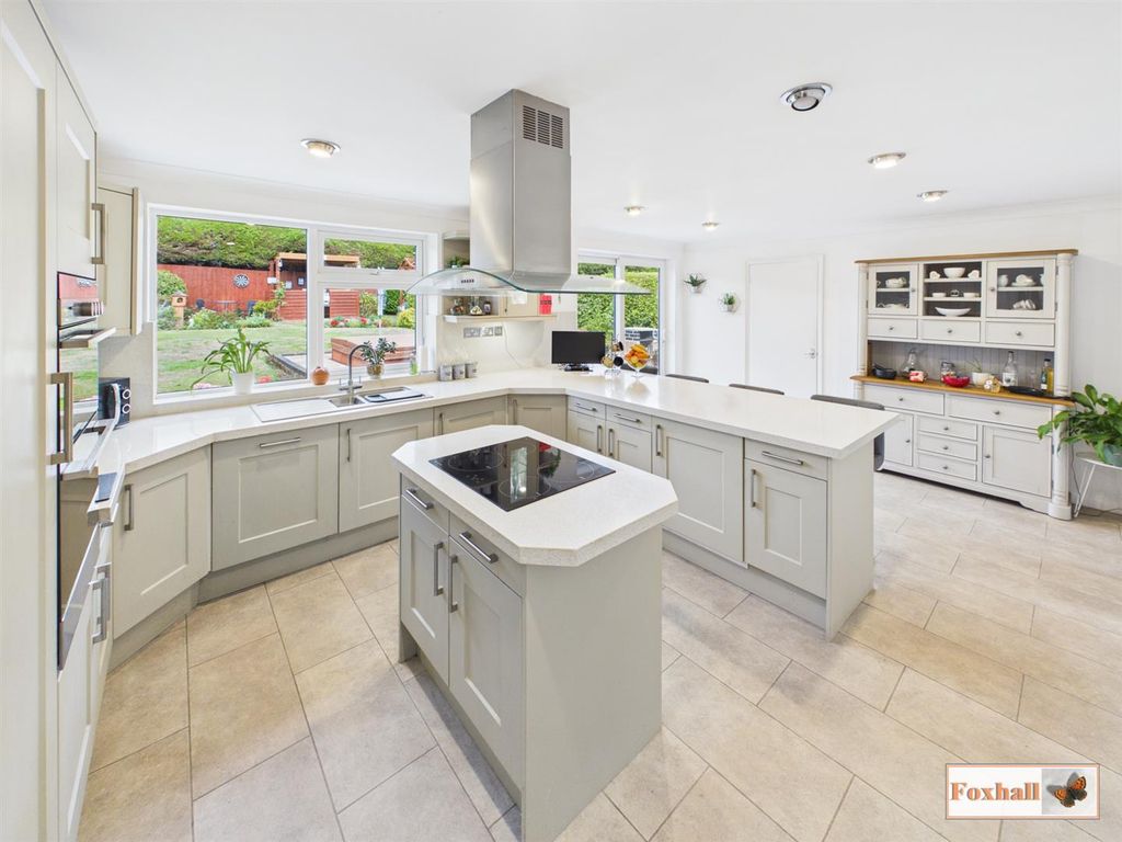 Property photo 2 of 39 Kitchen
