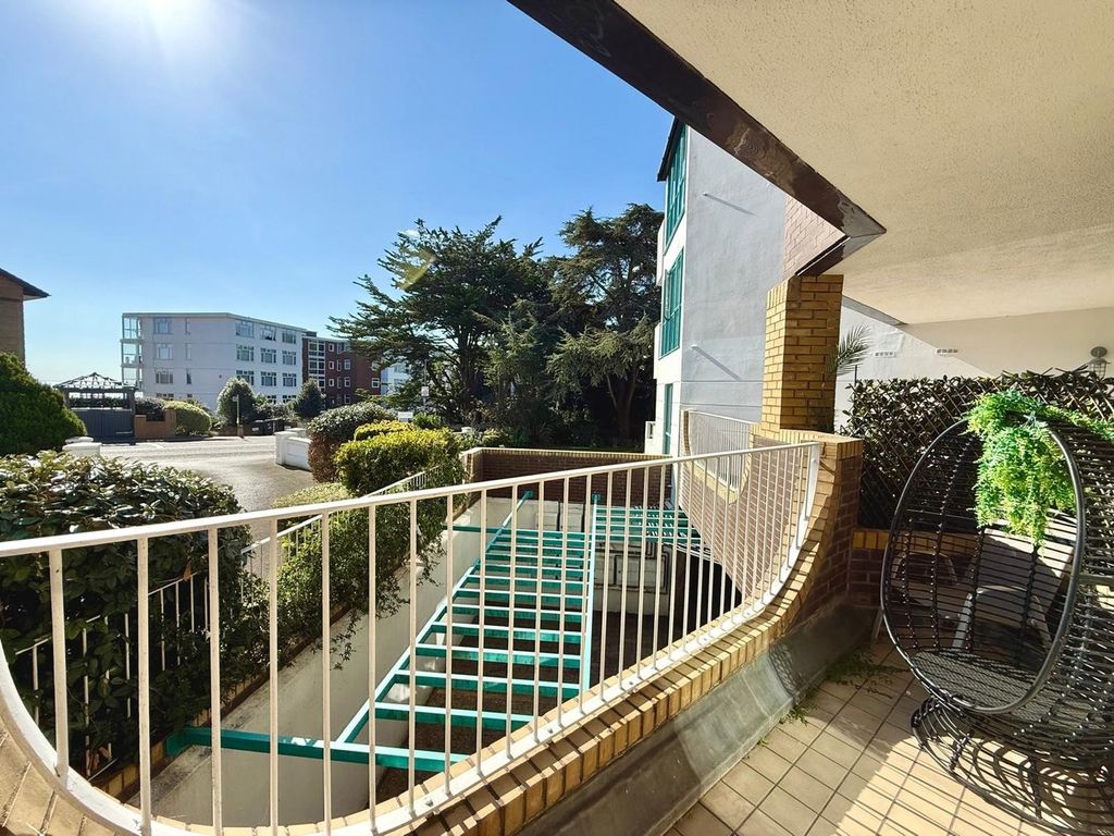 Property photo 3 of 26