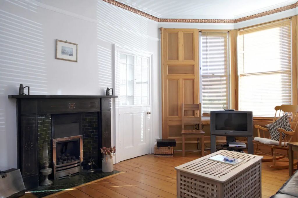 Property photo 1 of 25