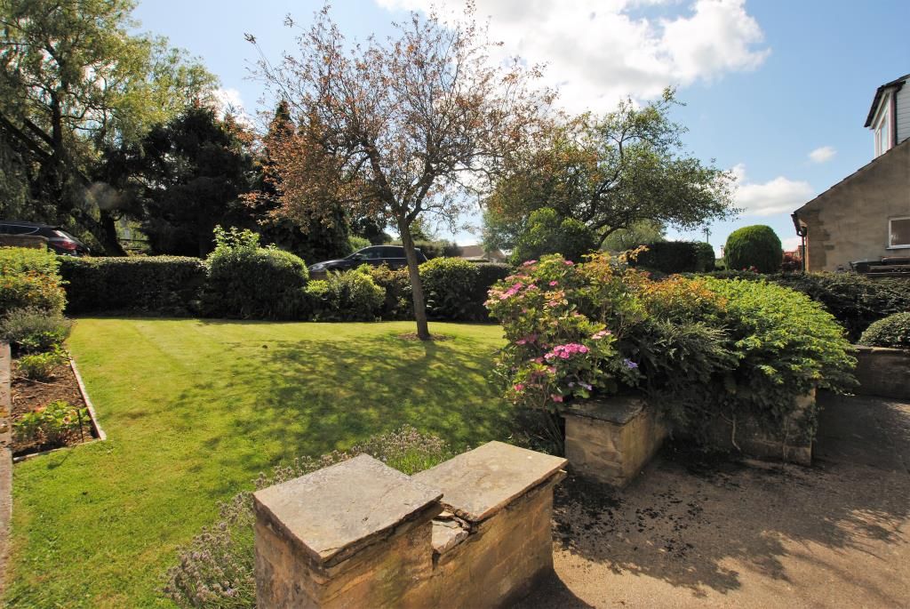 Property photo 2 of 25