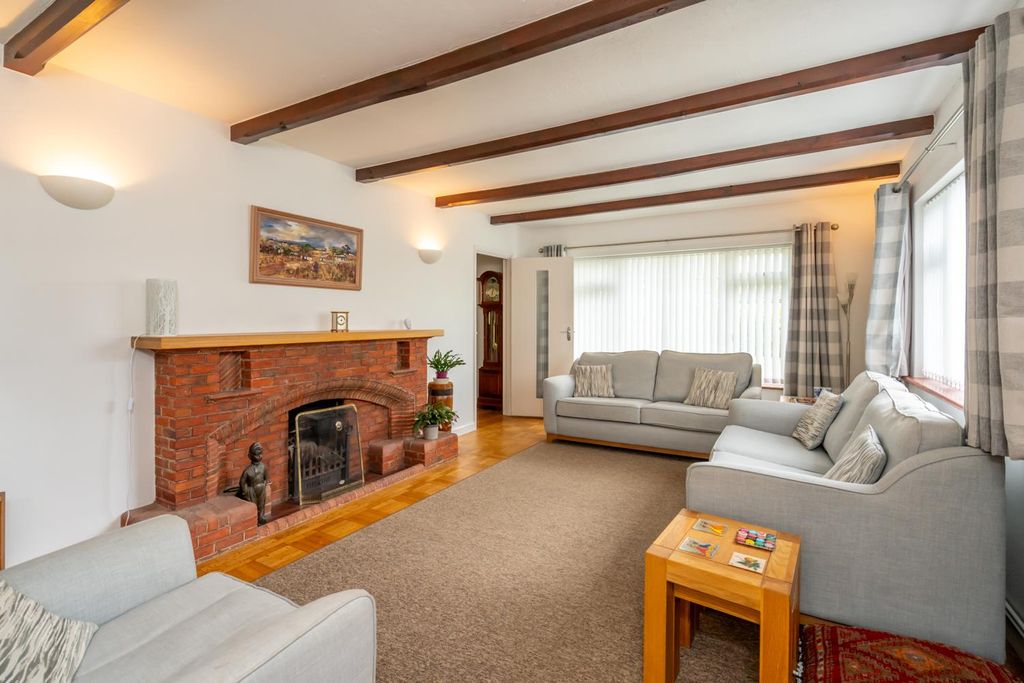Property photo 3 of 19 Sitting Room.Jpg