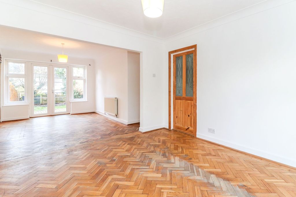 Property photo 3 of 21