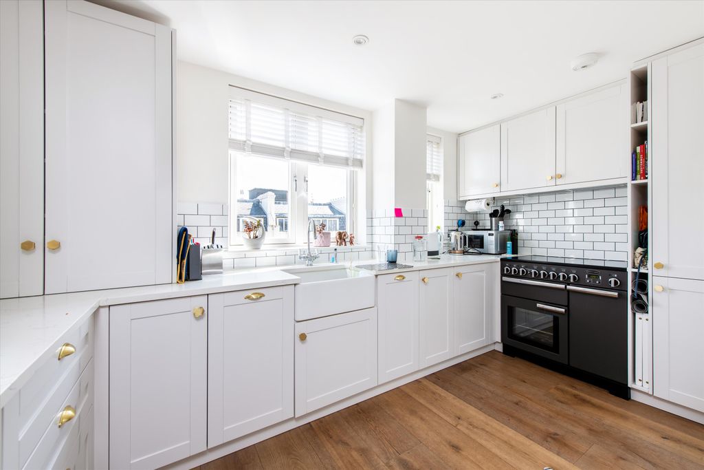 Property photo 3 of 14 Image