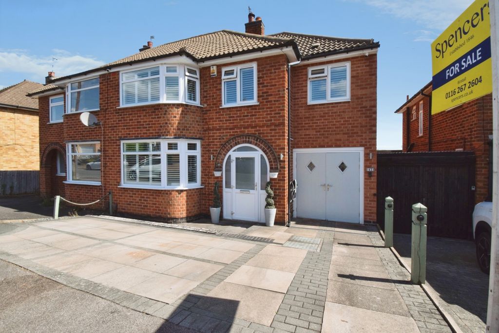 Property photo 1 of 27 Pbox-Img.Jpg